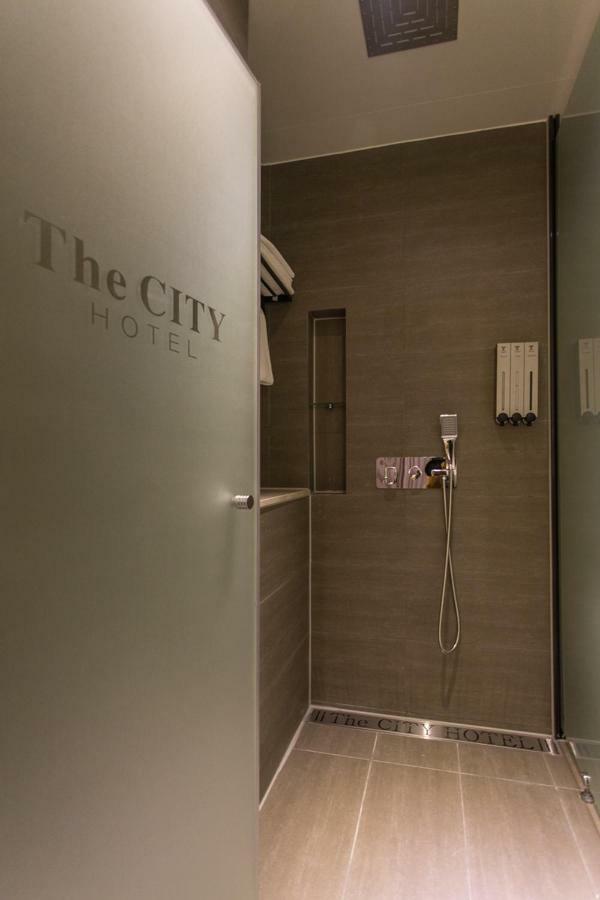 The City Hotel Jeonju Exterior photo